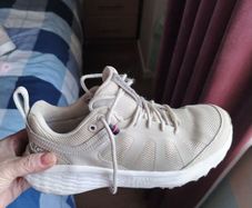 lovely Columbia waterproof runners