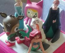 Toni box & characters