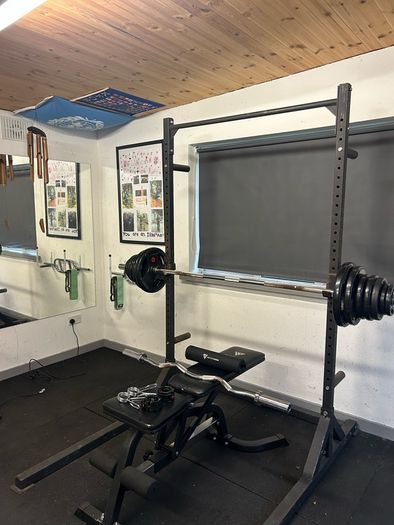 Half Rack with Bars and plates