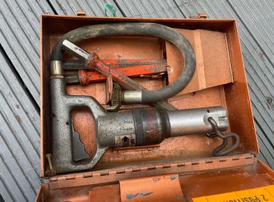 Splits air hammer