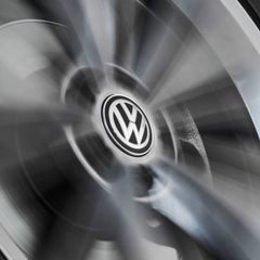 Self-leveling wheel caps for your VW Golf