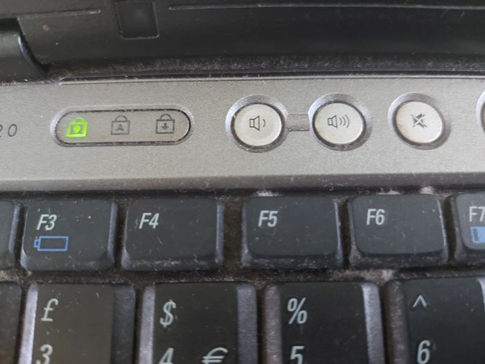 Vintage DELL Lastitude, Model D620, Intel CPU T2400, 1.83GHz, 2.5GB Ram, Windows 7 Professional, 32bit, Opera, Firefox and Chrome, in excellent condition