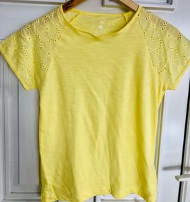 Girls yellow t-shirt