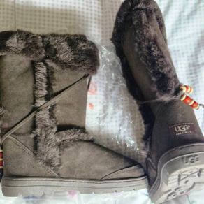 Brown Uggs