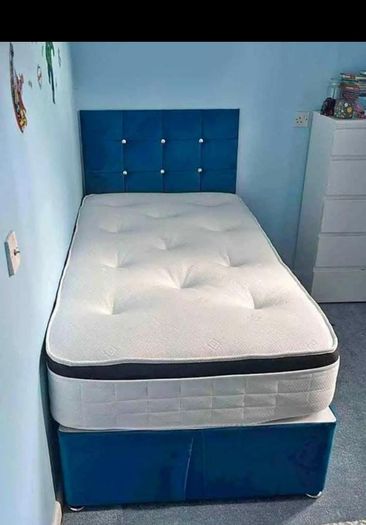 New Stylish Double 4ft, 4ft6, King 5ft And 6ft Superking Sizes Divan Beds Instock. Drawers And Optional Tufted Mattresses Available. Free Delivery