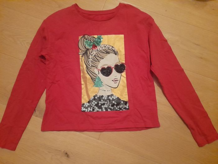 Girl's Christmas top