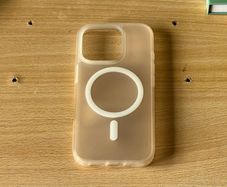 iPhone 16 Pro case translucent Magsafe