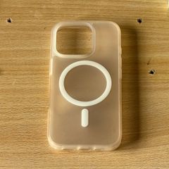 iPhone 16 Pro case translucent Magsafe