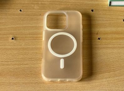 iPhone 16 Pro case translucent Magsafe