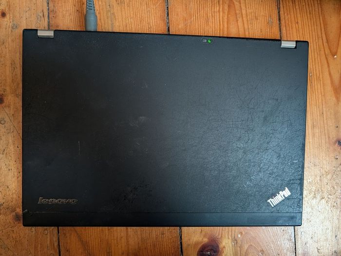 Lenovo ThinkPad X220 with IPS display and classic ThinkPad keyboard.