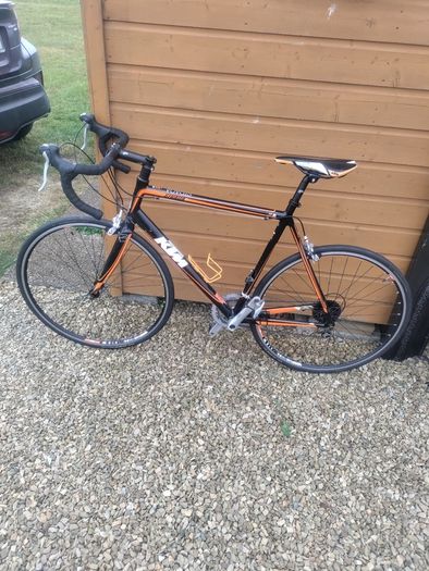 KTM Strada 800