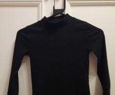 Black top girls size 8-9 years