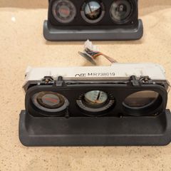 Mitsubishi Pajero Gauge Cluster