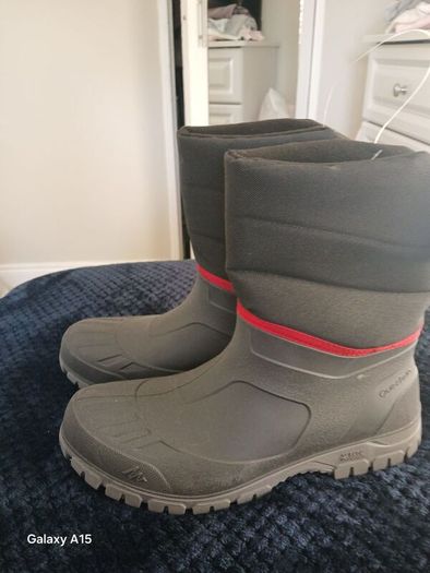 snow boots