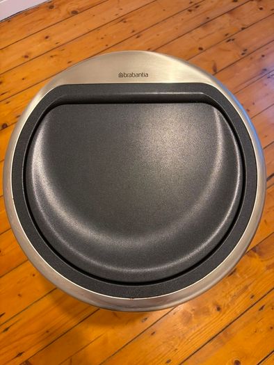 Brabantia Touch Bin