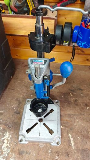 Dremel workstation 220