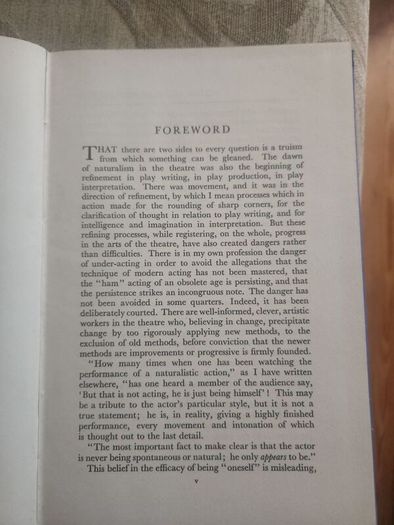 Problems Of Acting And Play Production. By Edwin C. White.  Forward By Flora  Robson. 1955. Hardback In Good Condition.  See Photos For Same.