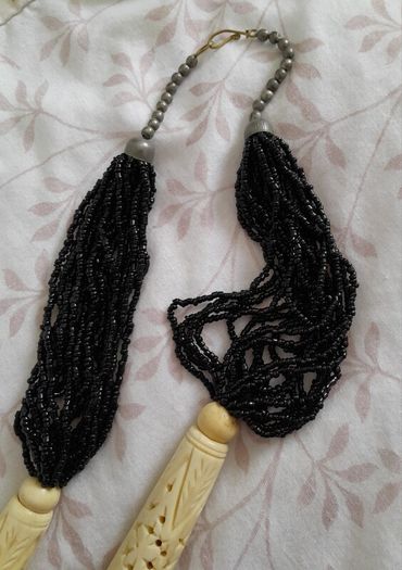 NECKLACE - Vintage - Carved - Black Glass Beads