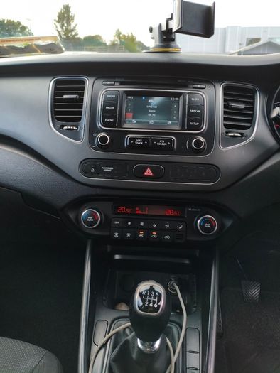 2015 Kia Carens