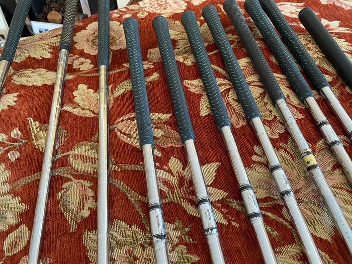Set of left handed golf clubs