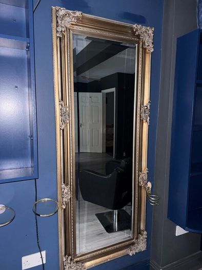 Gold mirror