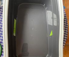 Cat litter tray