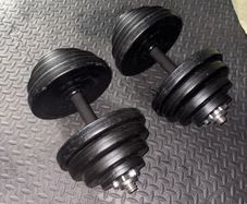 Adjustable dumbbells