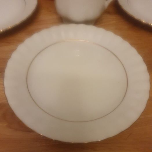 China Sandard' Collectable Vintage China Pieces ... Biscuit Plate, Gravy Boat, 3 Cake Plates and a Milk Jug