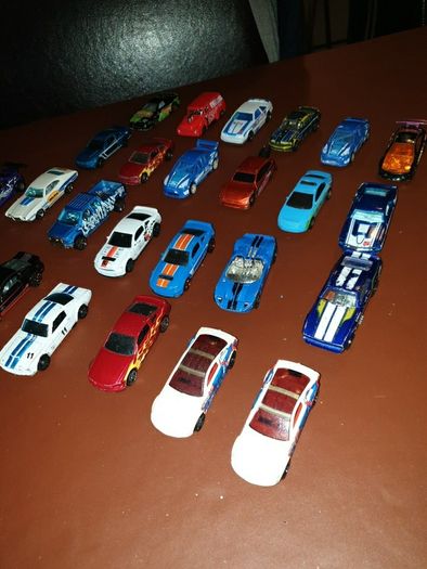 Hotwheels mustangs