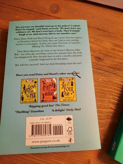 (New) Robin Stevens Novels / A Spoonful of Murder & Murder Most Unladylike Age 9-14