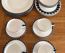 Aynsley Fine Bone China "Mozart" 20-Piece Dinner & Tea Set