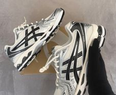 ASICS Gel Kayano 14