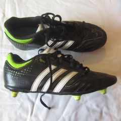 ADIDAS   Soccer boots   size 5