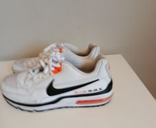Nike shoes air max