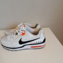 Nike shoes air max