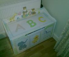 GuideCraft Wooden Toy Box / Chest