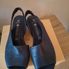 pavers  sandals