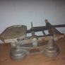 vintage weighing scale Image 4