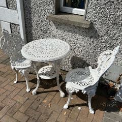 Bistro Table & 4 Chairs