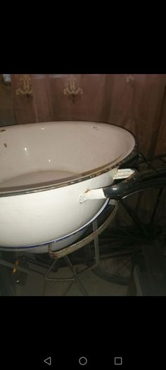 vintage standing wash basin