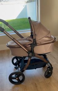 Egg 3 pram buggy