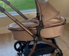 Egg 3 pram buggy