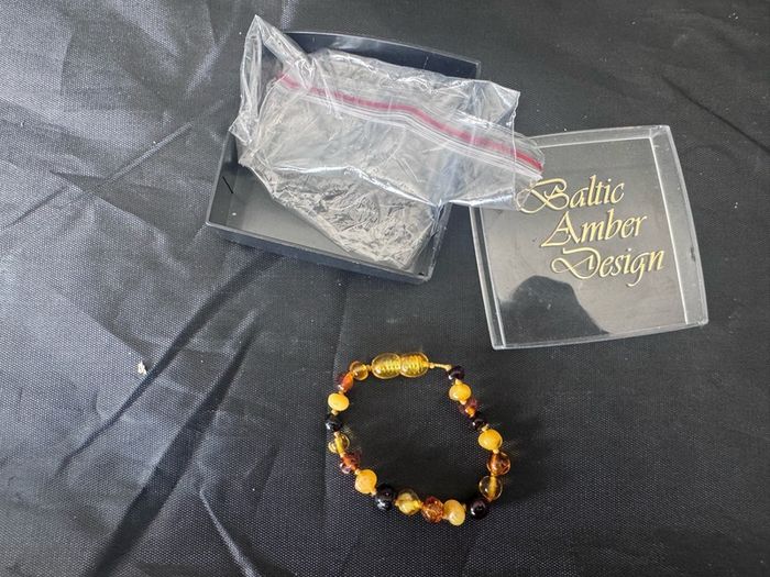 Baltic Amber bead baby bracelet - New