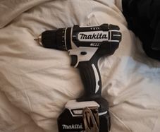 Makita 18V DHP482 with 5.0Ah Battery