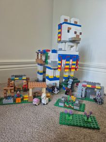 Minecraft Llama Lego set