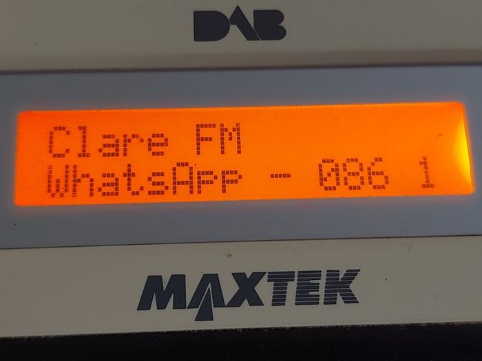 MAXTEK Vintage Style DAB & FM Radio, Model 61250, in excellent condition and working perfect