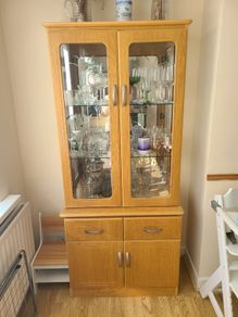Glass cabinet