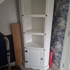 corner unit and monks bench