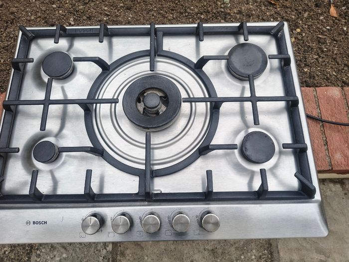 Bosch 5 ring gas hob