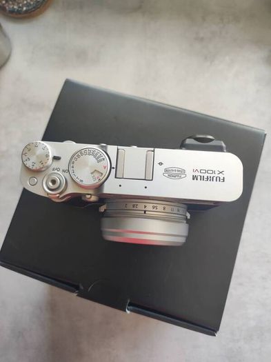 Fujifilm X100VI silver